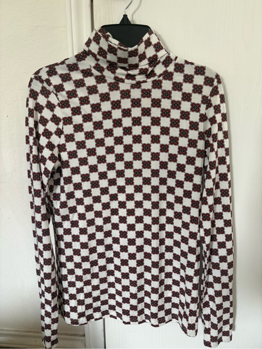 Cara Cara White and Burgundy Geometric Turtleneck Sweater